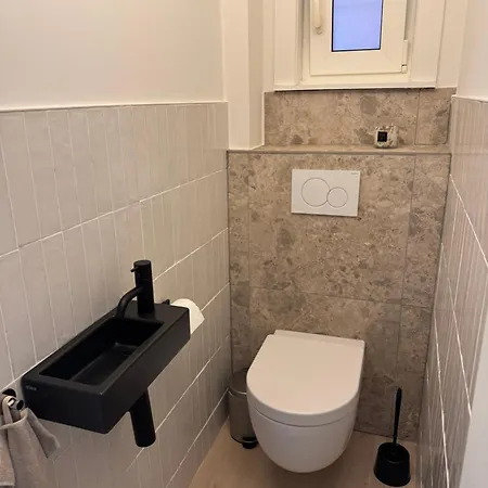 Appartement Ruim En Lichtrijk Met 3 Slk *